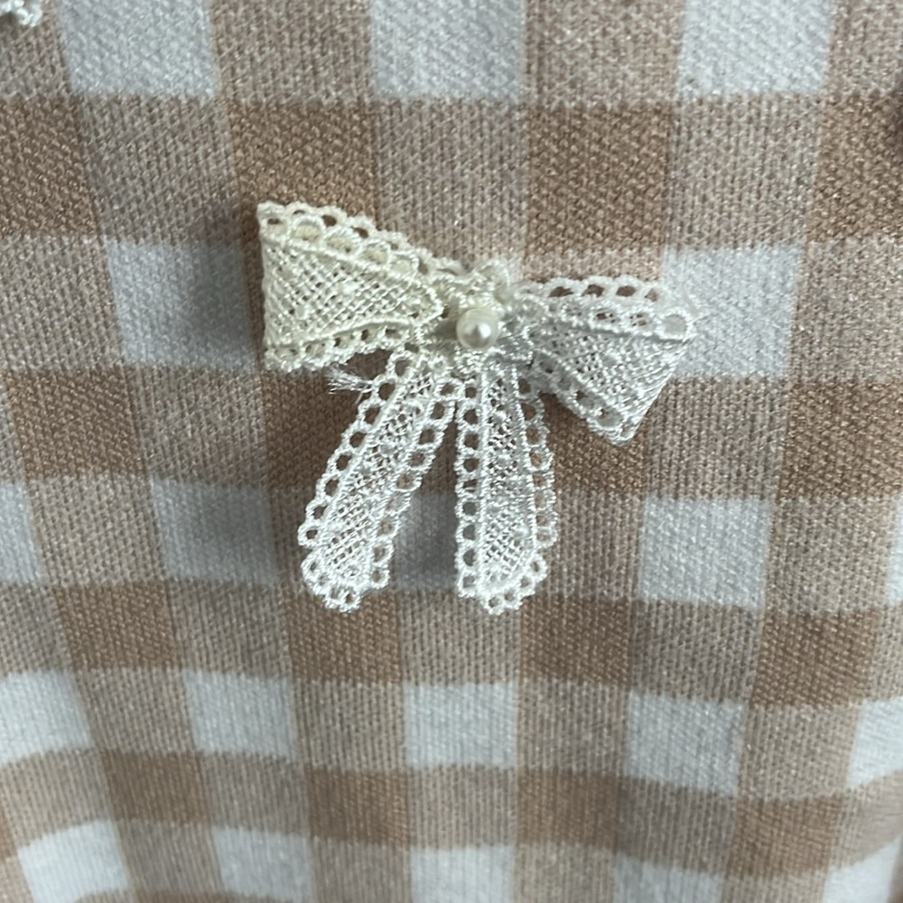 Ontwelfth Beige Checkered Sweater with Bow Accents Large - Picture 10 of 10